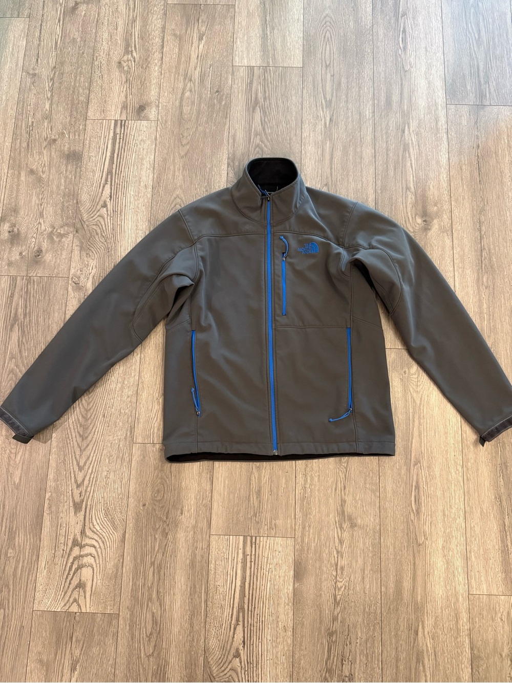 The North Face Grey & Blue Apex Soft Shell Full Zip Men’s  Size: Medium Jacket